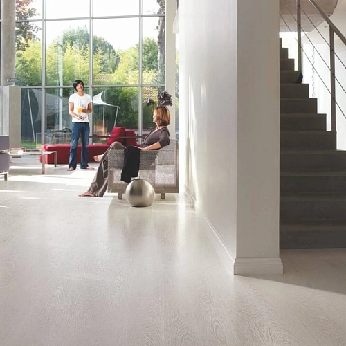 ВЕНГЕ ИНТЕНСИВНЫЙ ЛАМИНАТ  QUICK-STEP  PERSPECTIVE HYDRO ламинат для пола